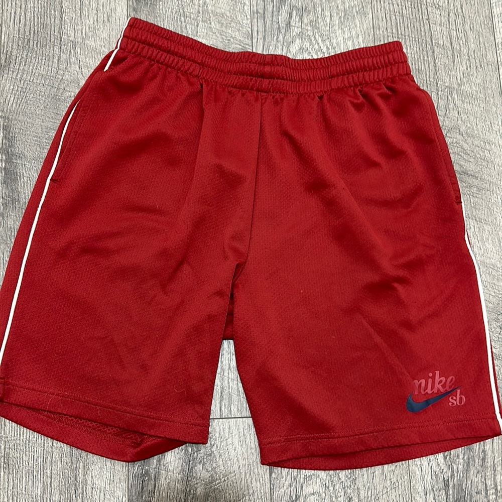 Nike SB Basketball Shorts Size L